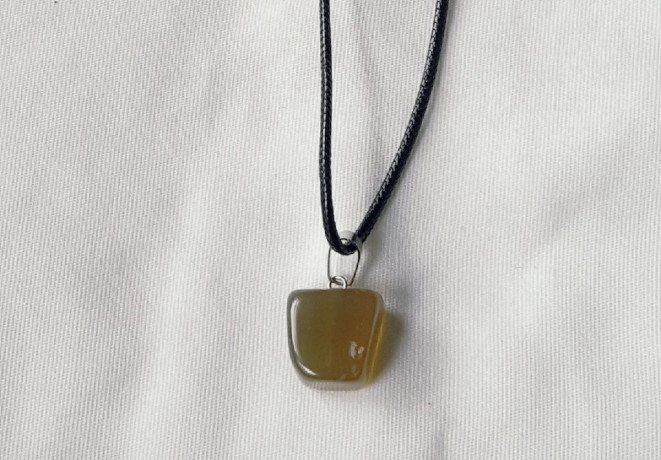 olive-opal-necklace-big-0