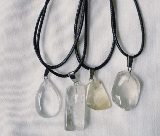 clear-quartz-necklace-big-0