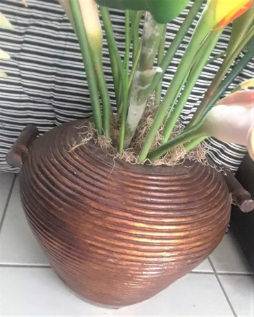 brown-vase-wmixed-floral-arrangement-big-3