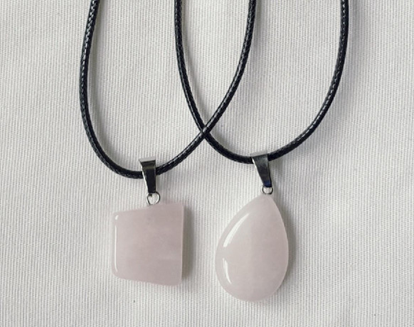 rose-quartz-stone-necklace-big-0