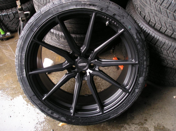 4-22-inch-vossen-wheels-and-tires-big-0