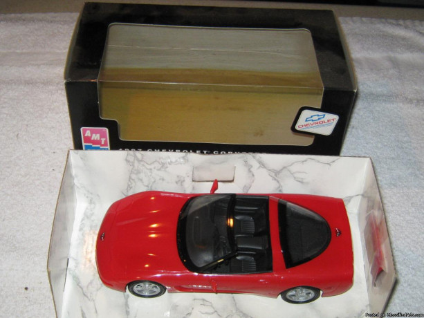corvette-dealer-promotional-124th-scale-models-big-3