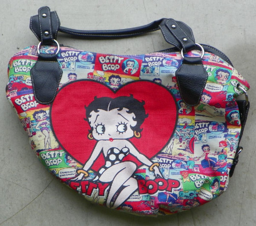 backpacks-purses-big-4