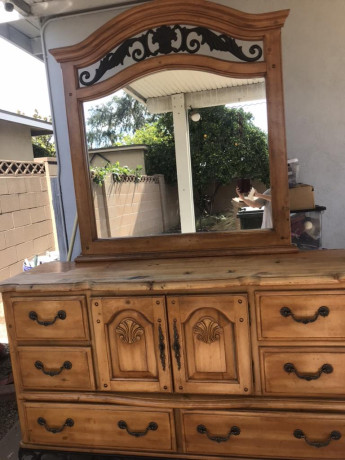 must-see-dresser-big-0