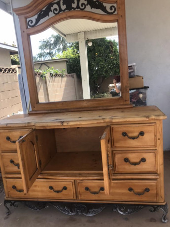 must-see-dresser-big-2