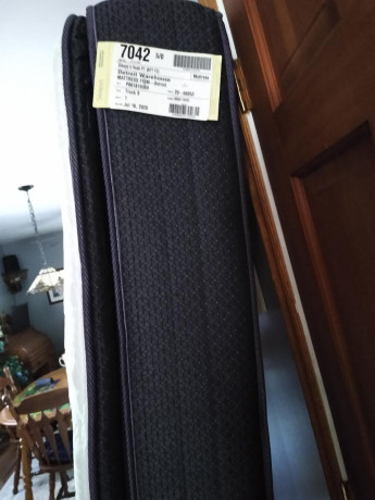 queen-sleepys-mattress-big-1