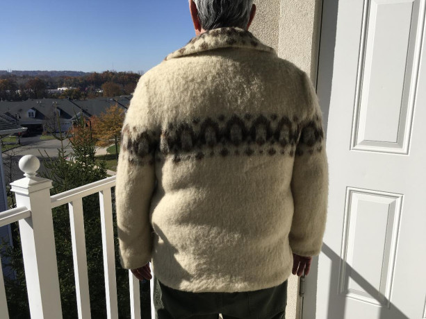 sweater-jacket-iceland-100-pure-virgin-wool-big-3