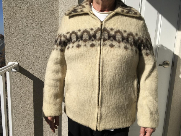 sweater-jacket-iceland-100-pure-virgin-wool-big-4
