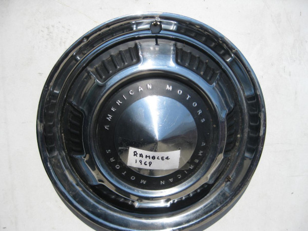 1969-rambler-hubcaps-big-0