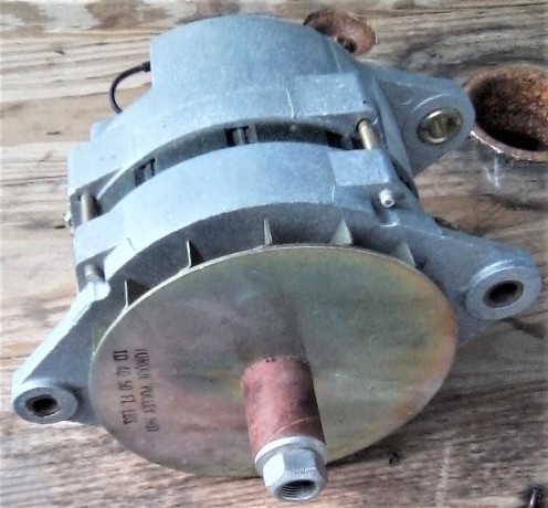 truck-alternator-130-amps-12-vdc-big-2