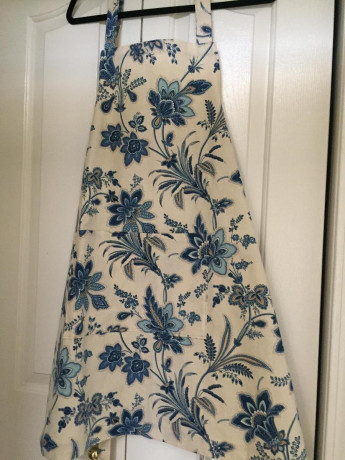 lovely-floral-aprons-big-0