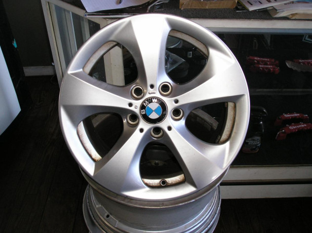 4-17-inch-bmw-wheels-big-0