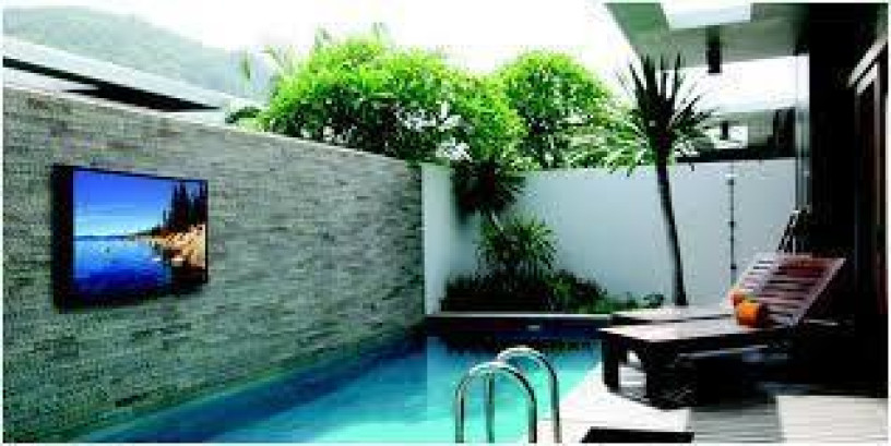 party-with-the-all-new-outdoor-waterproof-tvs-sarason-tv-big-0