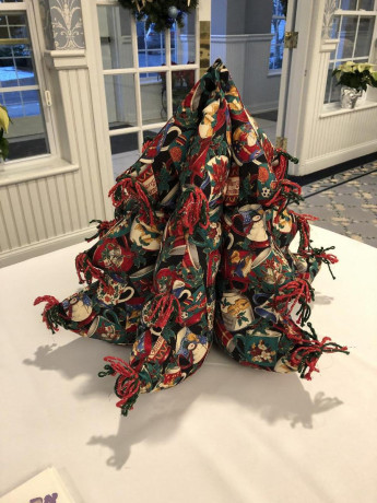 christmas-items-each-sold-separately-from-10-to-big-3