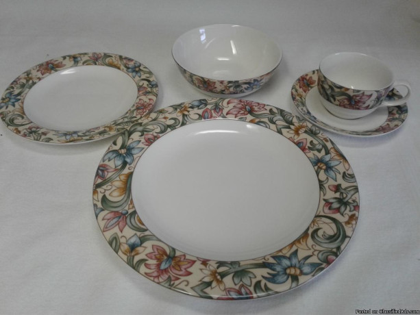 royal-doulton-fine-china-jacobean-5-pc-place-setting-4-new-big-3