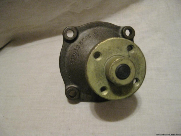 1953-55-dodge-v8-new-water-pump-big-0