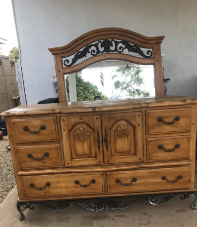 beautiful-dresser-big-3