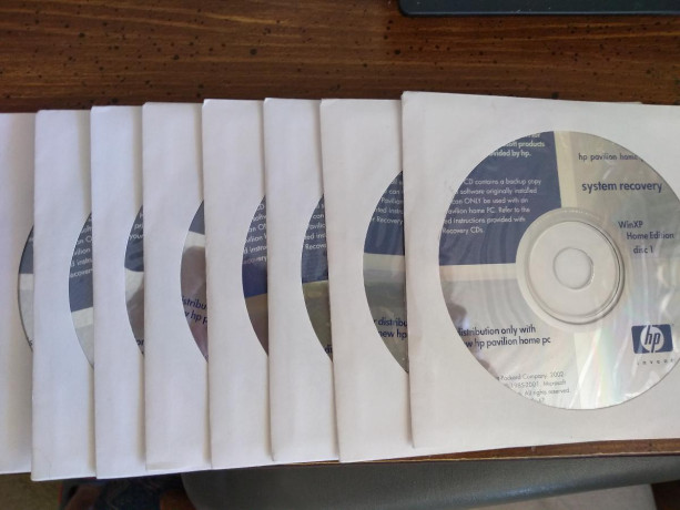 8-cds-systemrecovery-winxp-home-edition-big-0
