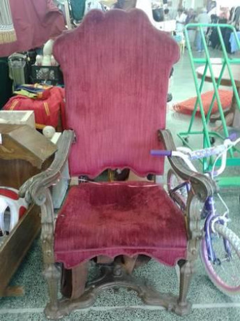 rare-vintage-red-velvet-throne-chair-big-4