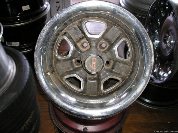 4-15-inch-oldsmobile-cutlass-wheels-atlanta-with-shipping-available-big-0