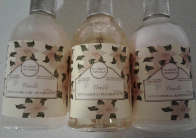 le-jardin-vanilla-soap-lotion-gift-set-new-big-0