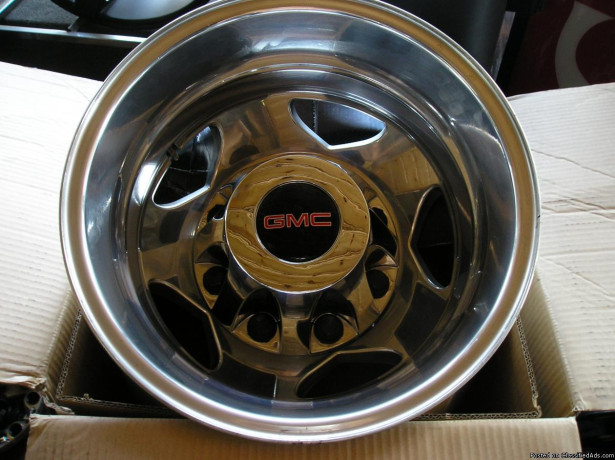4-17-inch-gmc-alcoa-dually-wheels-big-0