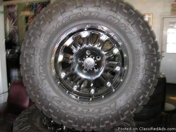 4-17-inch-xd-wheels-and-tires-big-0