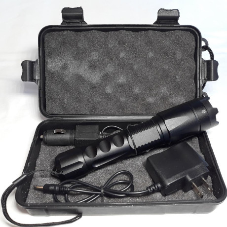 police-stun-gun-flashlight-combo-big-2