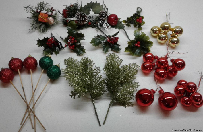 assorted-holiday-christmas-crafting-supplies-big-3