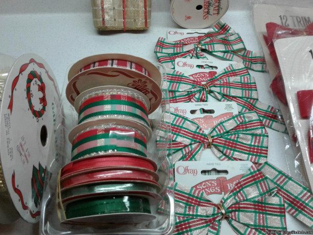 assorted-holiday-christmas-crafting-supplies-big-2