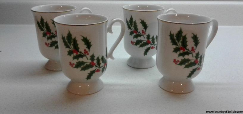 holiday-christmas-10-pc-holly-leaf-coffee-service-set-big-1