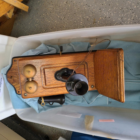 antique-wall-phone-big-2